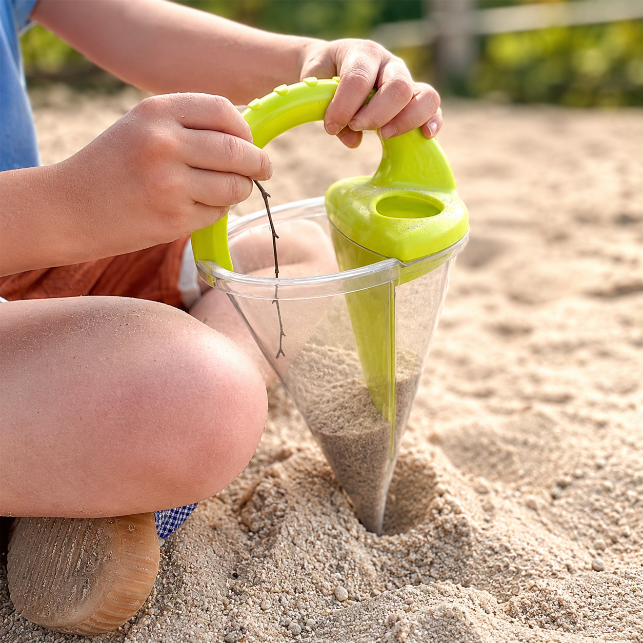 SandFlow Beach Funnel Toy Set